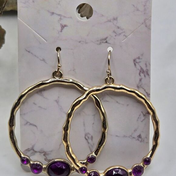 "5/$25" Hammered Goldtone Purple Glass Circle Dangle Earrings - Picture 6 of 7